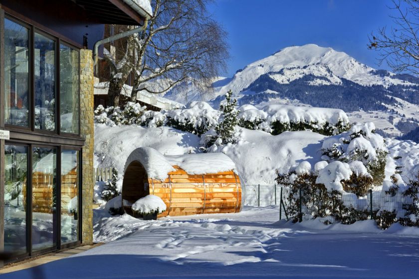 Eté comme hiver le village vacance de Forgeassoud se tient prêt à accueillir toute votre famille !