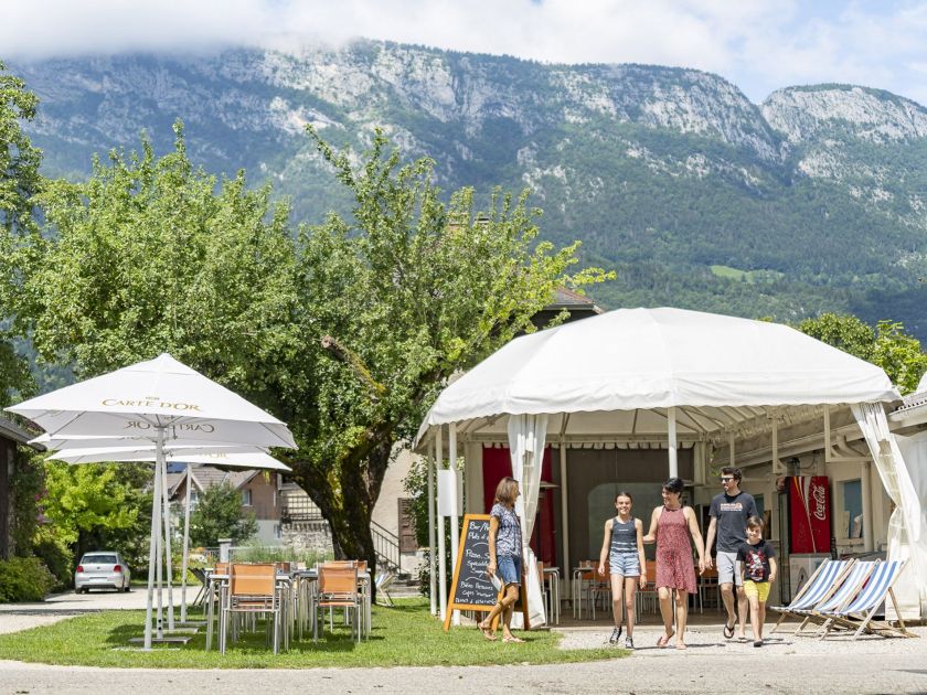 Le Camping La Ferme de la Serraz en famille !