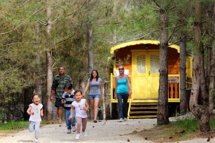 Le domaine DefiPlanet' à Dienné, pour un séjour nature en famille