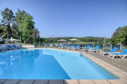 La piscine extérieure